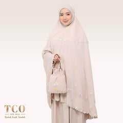 Telekung Daisy Luxe in Almondy Latte