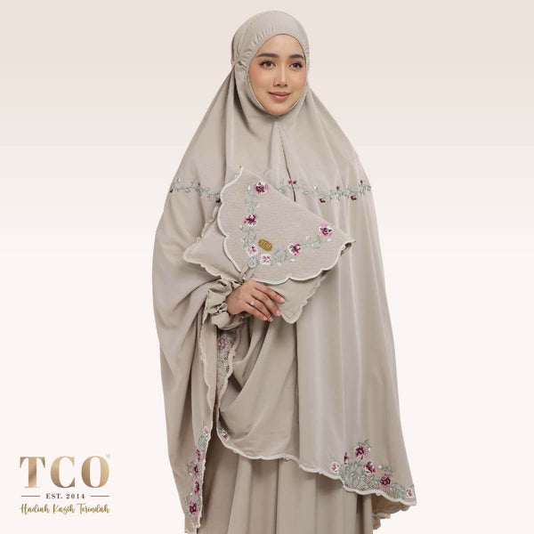 Telekung Mekar Luxe in Hazel Wood