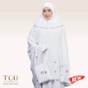 Telekung Nuur Petal in Snow White Berry