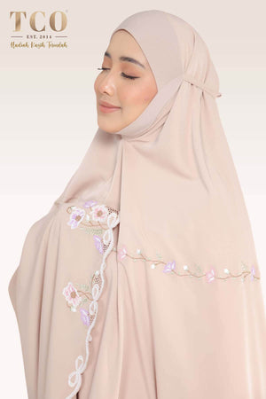 [LIMITED] Telekung Blossom Luxe in Almondy Latte