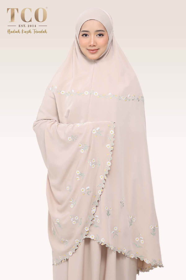 Telekung Daisy Luxe in Almondy Latte
