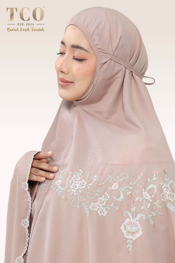 Telekung Florina in Toffee Latte