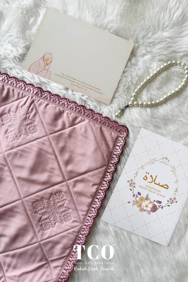 Tatreez Mini Sajaddah in Blush Rose