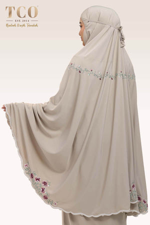 Telekung Mekar Luxe in Hazel Wood