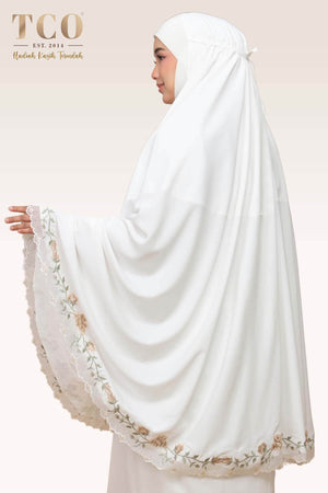 Telekung Nuur Rose in Off White Latte