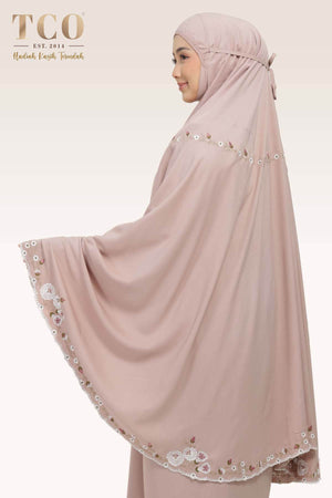 Telekung Pearl Yasmine in Creamy Mocha