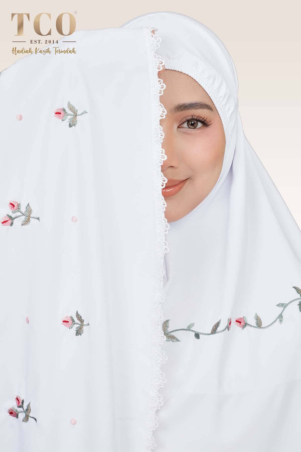 Telekung Nuur Petal in Snow White Fuchsia