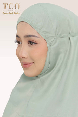 Telekung Pearl Yasmine in Serene Green