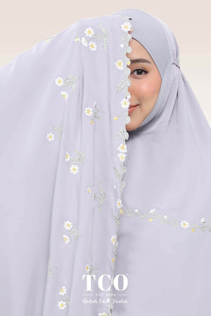 Telekung Daisy Luxe in Gray Lilac