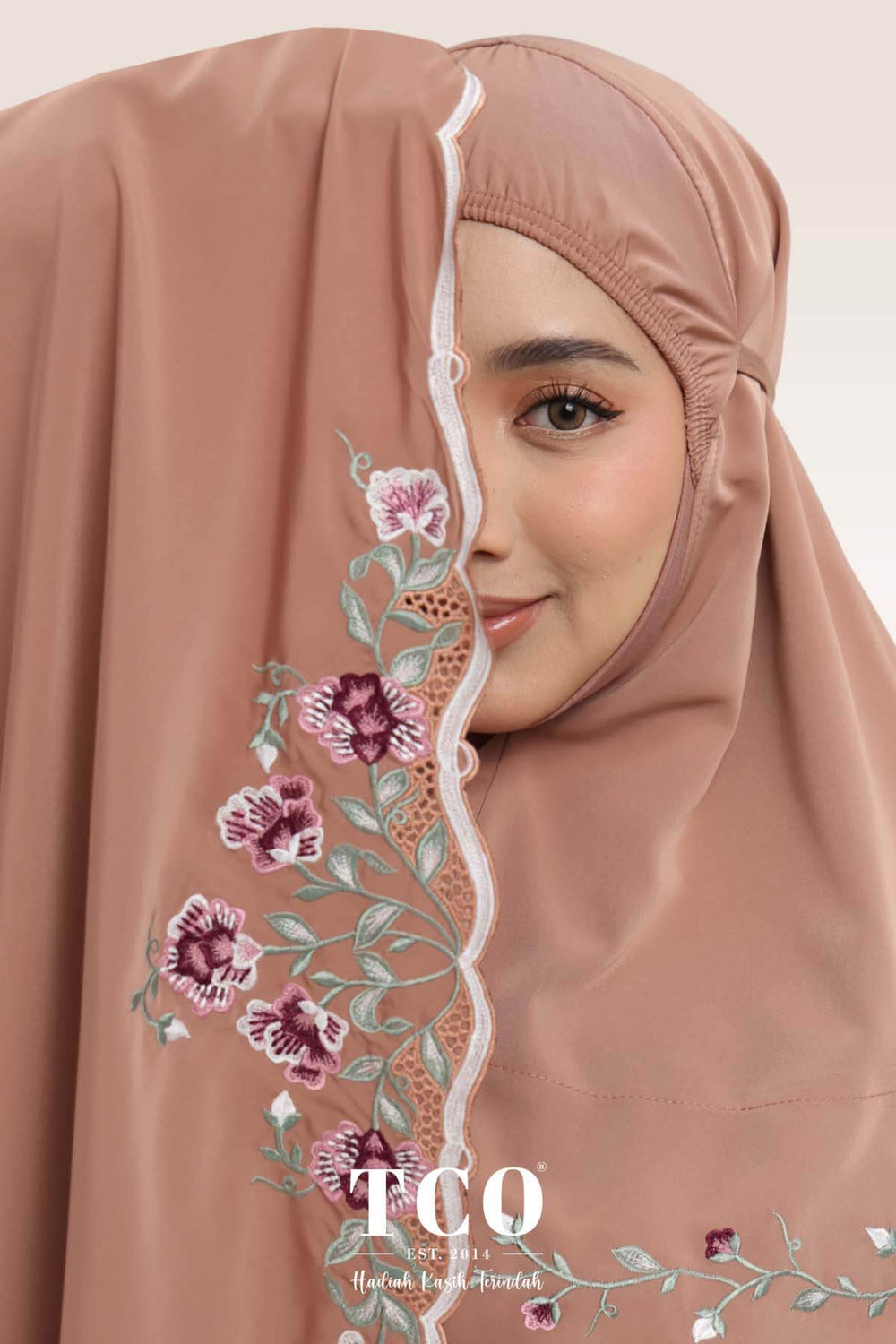 Telekung Mekar Luxe in Burnt Brick