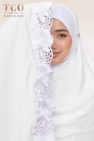 Telekung Nuur Fleur in Snow White Pure