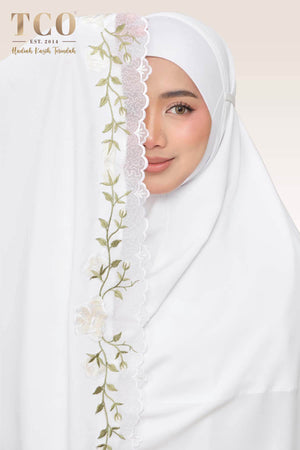 Telekung Nuur Rose in Snow White Ivory