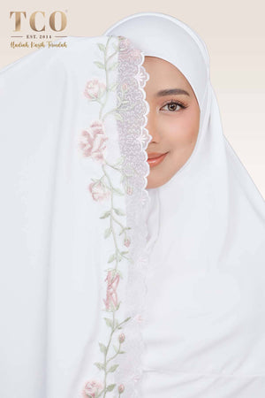 Telekung Nuur Rose in Snow White Pastel
