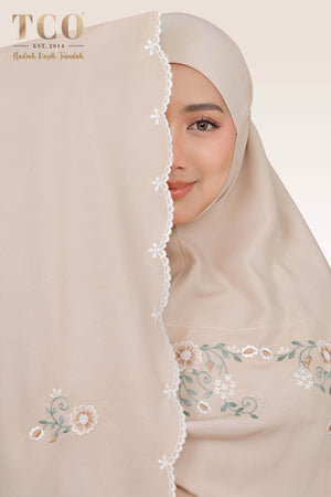 Telekung Pearl Ratna in Sandy Latte