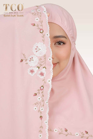 Telekung Pearl Yasmine in Pinky Blush