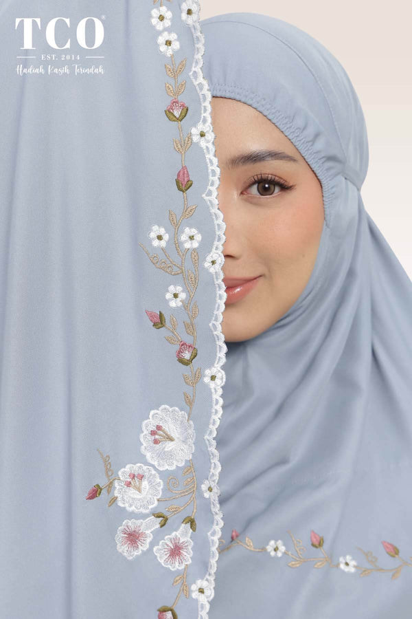 Telekung Pearl Yasmine in Smoky Bluish