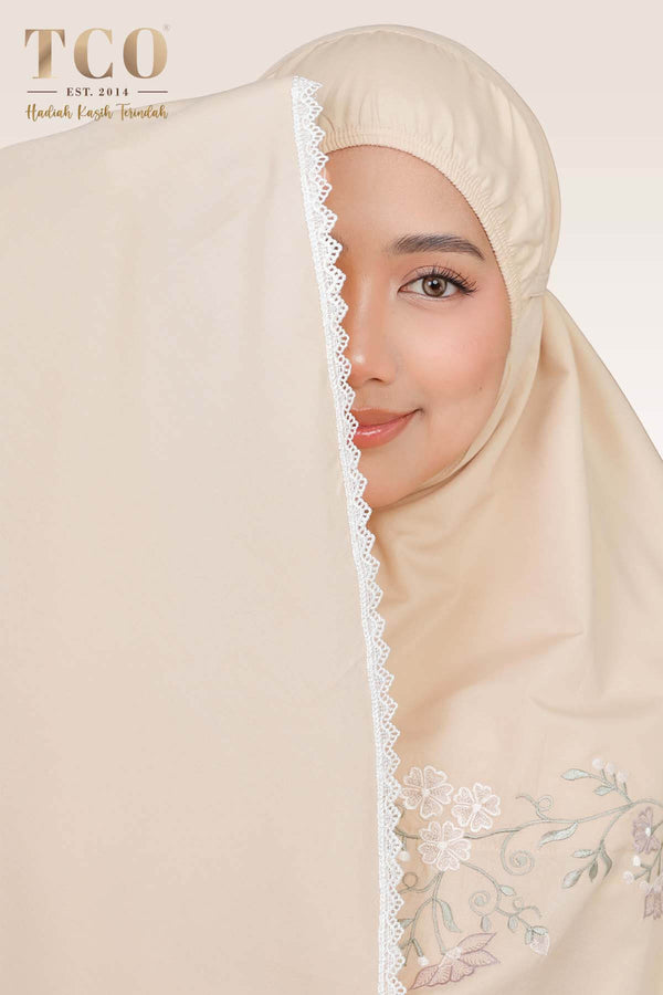 Telekung Salma in Caramel