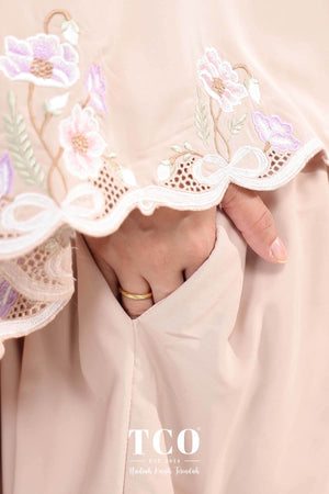 [LIMITED] Telekung Blossom Luxe in Almondy Latte