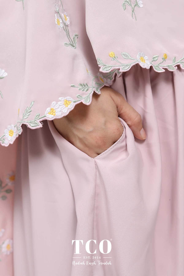 Telekung Daisy Luxe in Dusty Rose