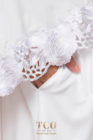Telekung Nuur Fleur in Snow White Pure
