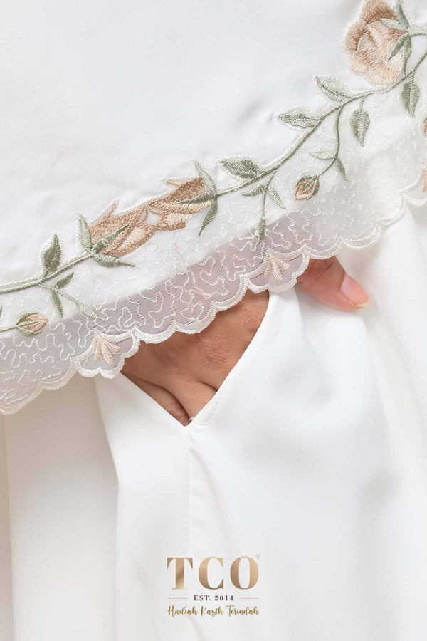 Telekung Nuur Rose in Off White Latte