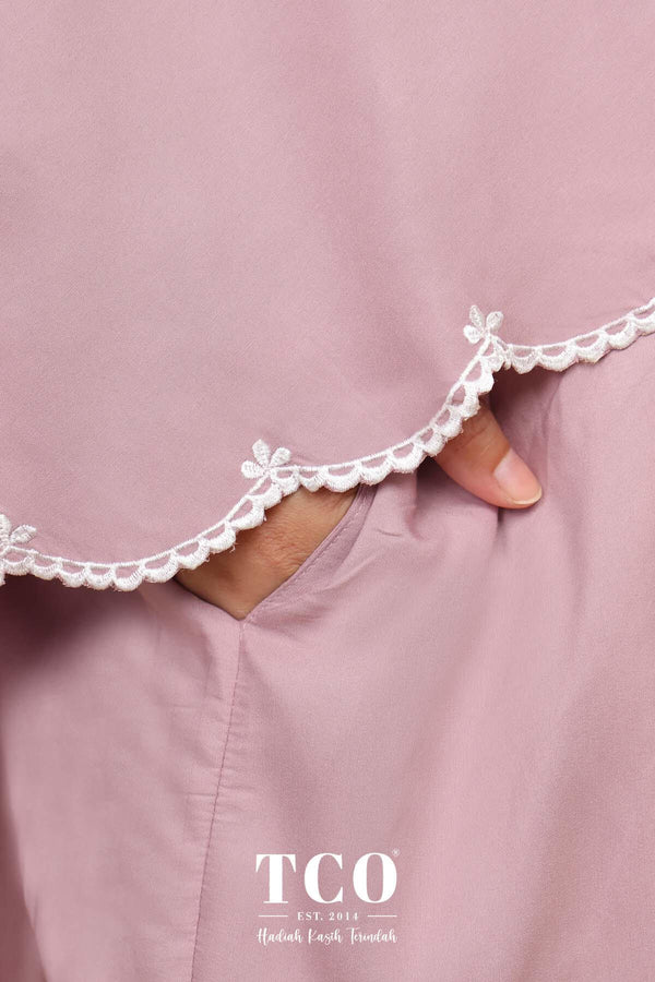 Telekung Pearl Ratna in Plum Mauve