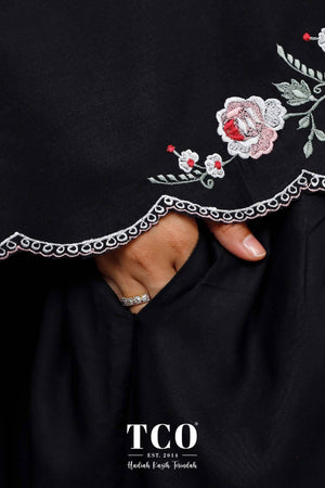 Telekung Pearl Rosabella in Classic Black