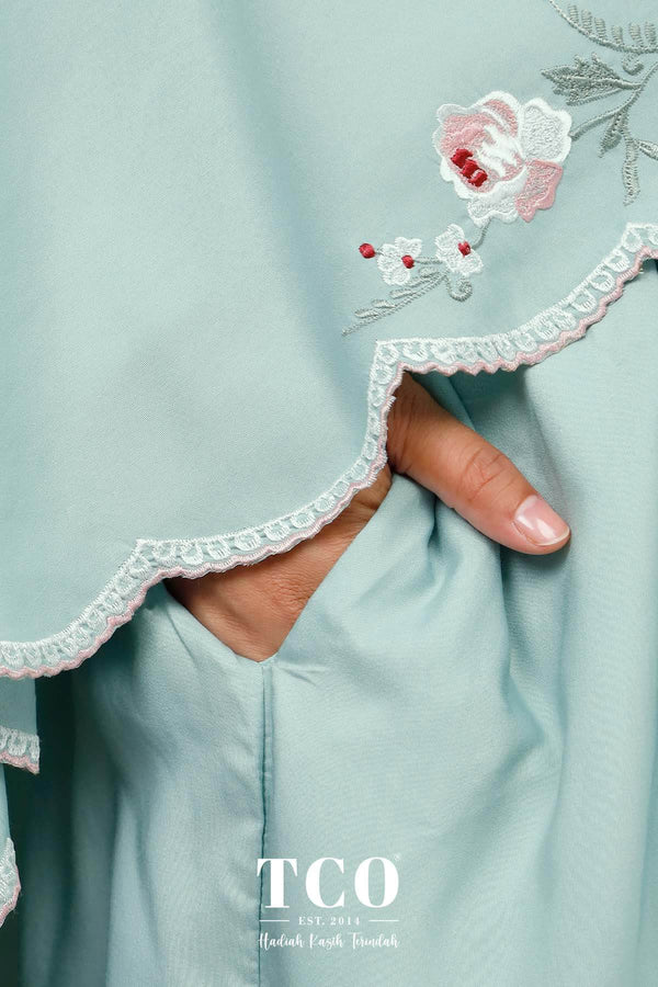 Telekung Pearl Rosabella in Dusty Sky