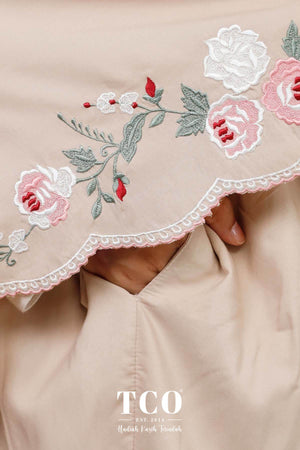 Telekung Pearl Rosabella in Sandy Latte