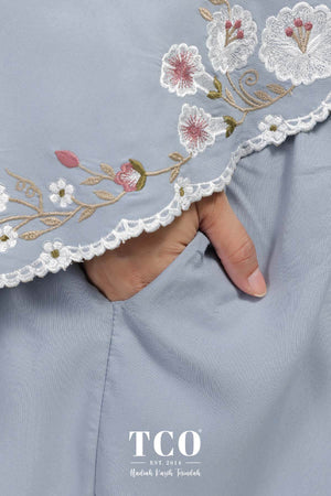 Telekung Pearl Yasmine in Smoky Bluish