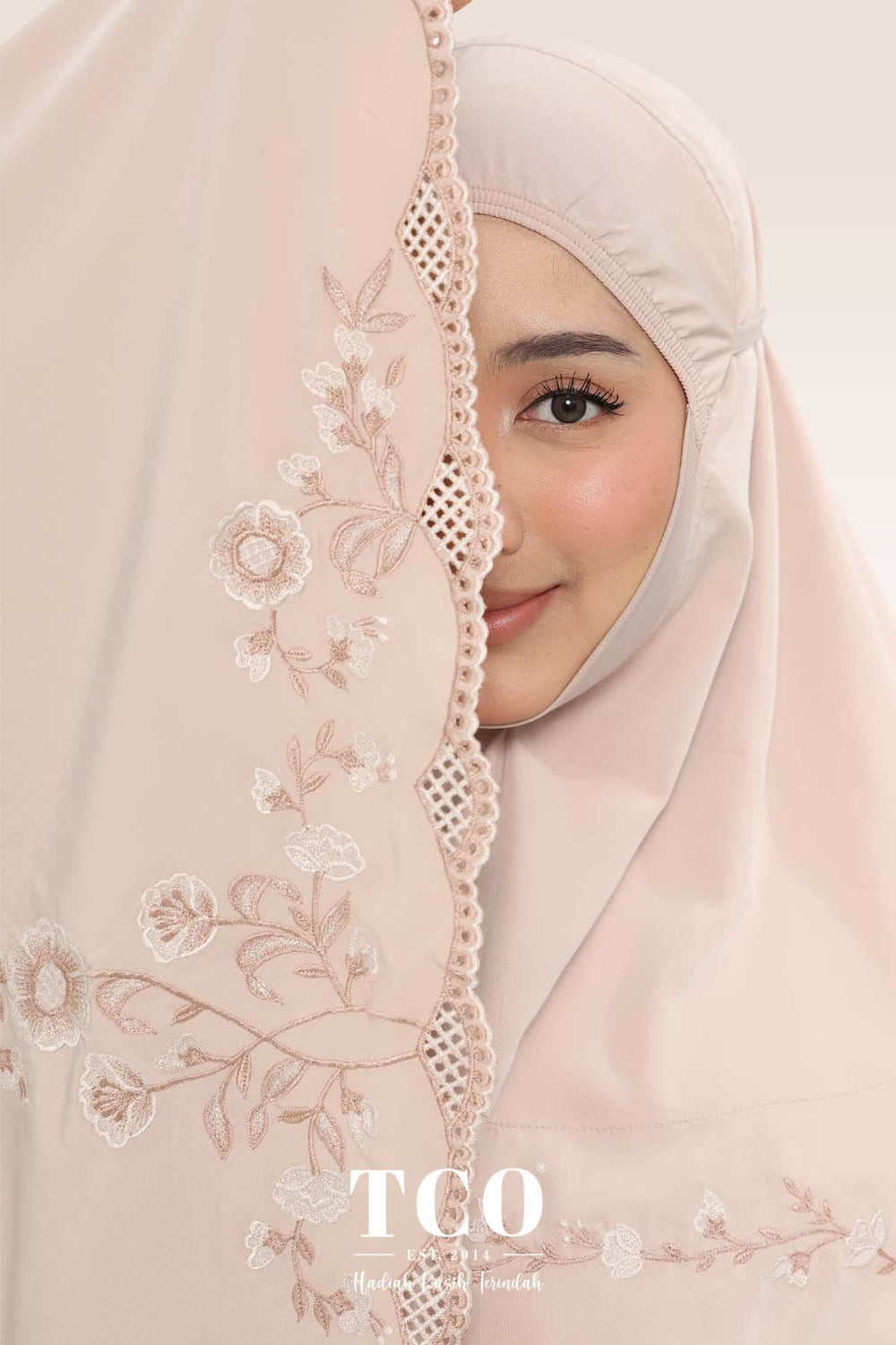 Telekung Windy Luxe in Almondy Latte