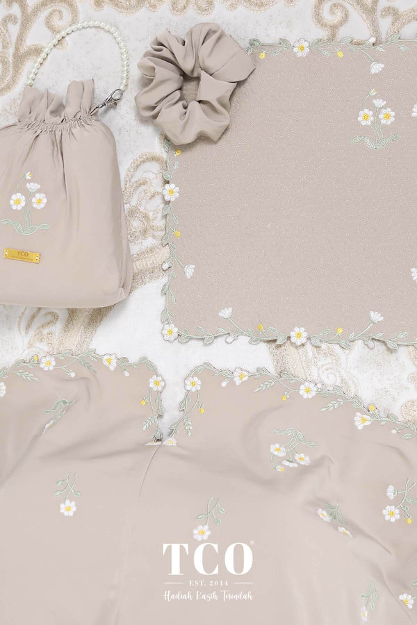Telekung Daisy Luxe in Hazel Wood