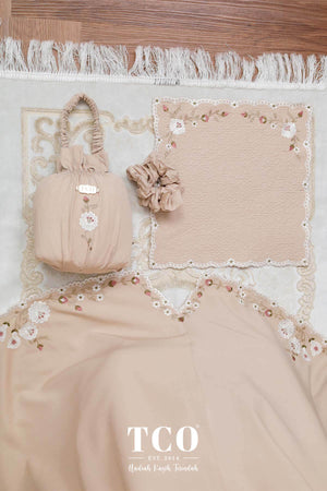 Telekung Pearl Yasmine in Sandy Latte